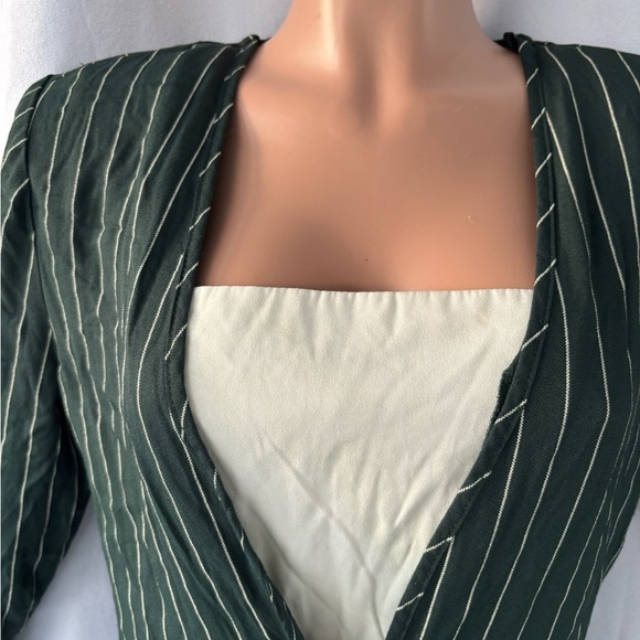 VTG I.S.B. INC. WOMEN'S SZ 10 elegant STRIPED dress green and white. - Picture 3 of 11